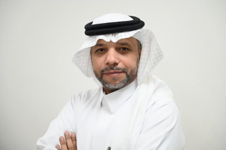 صور|-“قناديل-البحر”-تتأثر-بموجة-الحر.-نفوق-وانتشار-قرب-شواطئ-الشرقية