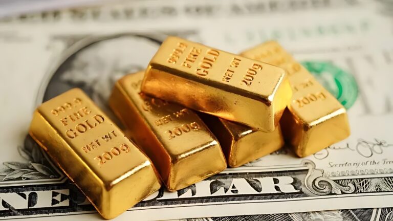 الذهب-يستقر-بضغط-من-مكاسب-الدولار-وبيانات-اقتصادية-أمريكية-قوية