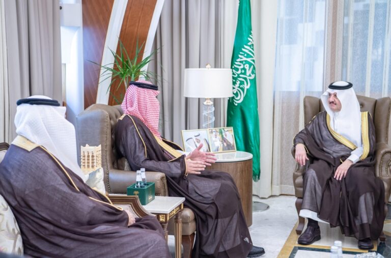 أمير-المنطقة-الشرقية-يستقبل-رئيس-الهيئة-العامة-للموانئ-ويطلع-على-مشاريعهم-المستقبلية