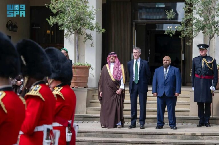 الأمير-عبدالعزيز-بن-سعود-يلتقي-وزير-الدولة-لشؤون-الأمن-بوزارة-الداخلية-البريطانية