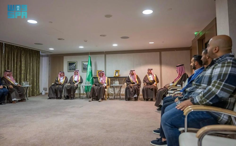 الأمير-عبدالعزيز-بن-سعود-يلتقي-مجموعة-من-منسوبي-الوزارة-المبتعثين-للدراسة-في-فرنسا