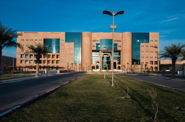 جامعة-الملك-فيصل-تفتح-باب-القبول-في-48-برنامجًا-للدراسات-العليا