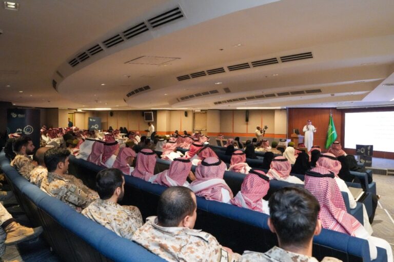 لجنة-الإعلام-والتوعية-المصرفية-بالبنوك-السعودية-تنظم-محاضرة-توعوية-عن-الاستثمار-وتنويع-مصادر-الدخل-لمنسوبي-وزارة-الدفاع