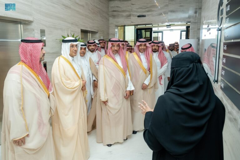 وزير-الصناعة-يتفقد-مشروعات-جديدة-في-الدمام
