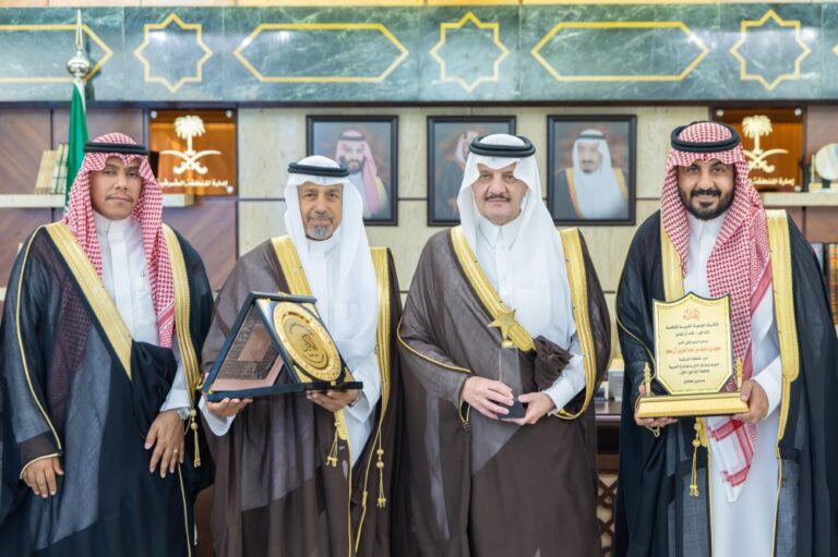 أمير-المنطقة-الشرقية-يستقبل-أعضاء-جمعية-“نقاء”-بمناسبة-فوزها-بجوائز-عربية-في-مكافحة-التدخين