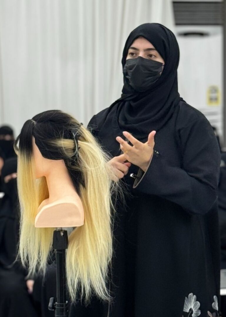الشعر-المرفوع-الأكثر-رواجًا-في-الصيف