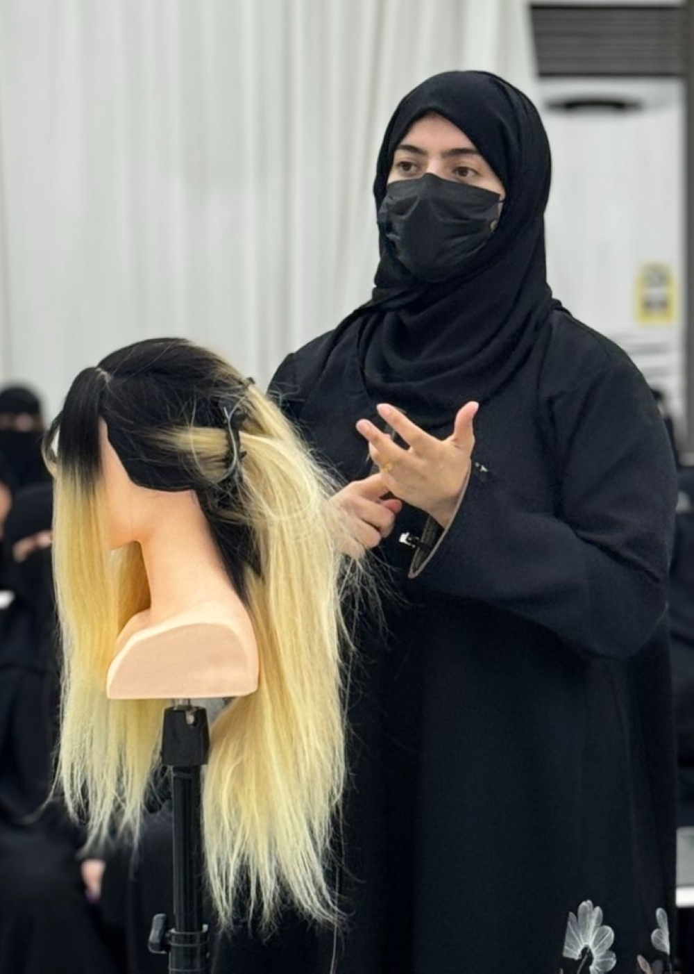الشعر-المرفوع-الأكثر-رواجًا-في-الصيف