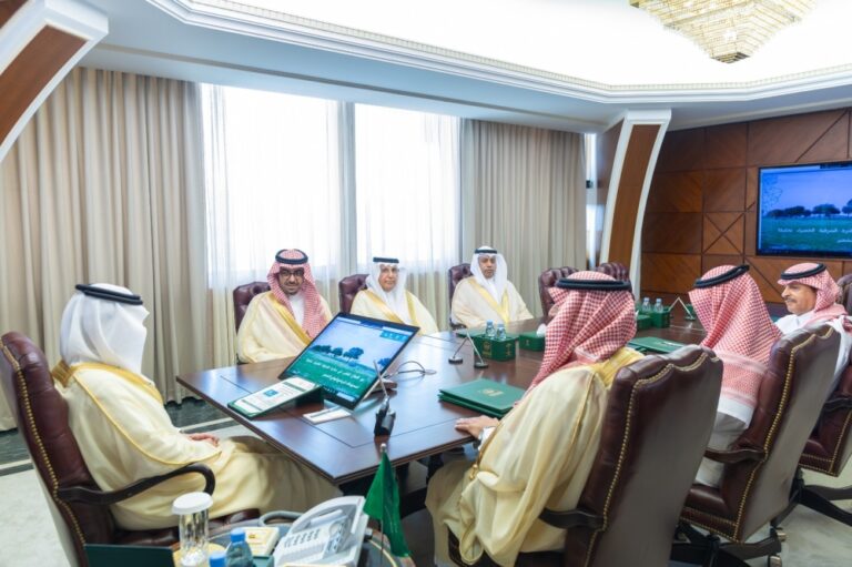 أمير-الشرقية-يشهد-توقيع-مذكرة-تفاهم-بين-فرع-“الغطاء-النباتي”-وغرفة-الشرقية