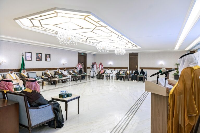 أمير-الشرقية-يكرم-الجهات-المشاركة-في-المعرض-التوعوي-بأضرار-المخدرات