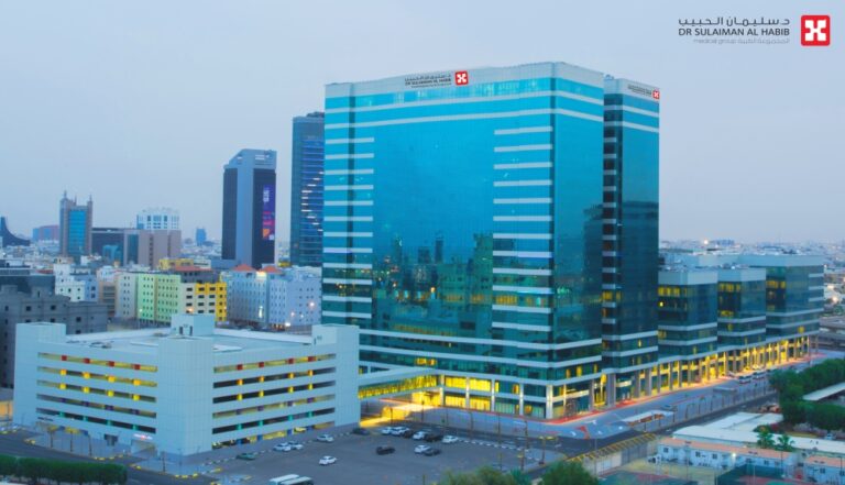 مستشفى-الدكتور-سليمان-الحبيب-بالخبر-يدرج-تقنية-الحلقة-الممغنطة-الذكية-linx-ضمن-عمليات-إصلاح-فتق-الحجاب-الحاجز-بالمنظار
