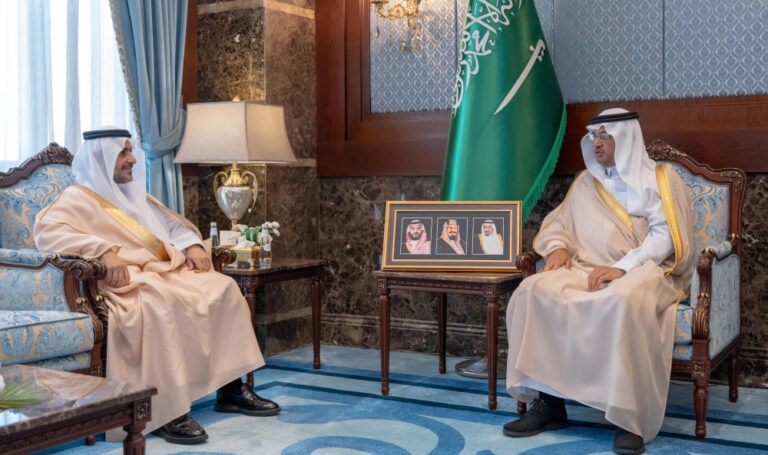 سمو-محافظ-الأحساء-يستقبل-معالي-نائب-وزير-البيئة-والمياه-والزراعة