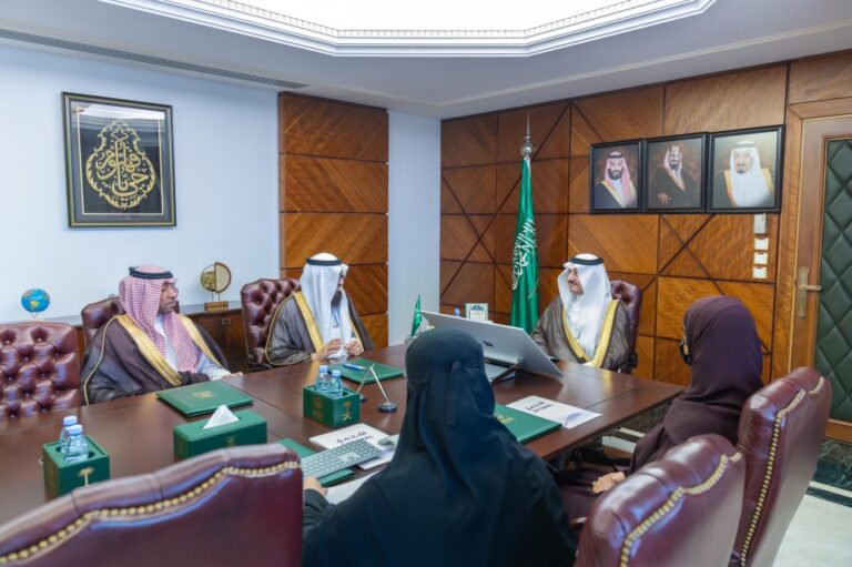 أمير-الشرقية-يستقبل-مجلس-إدارة-“أكتمل-الاجتماعية”