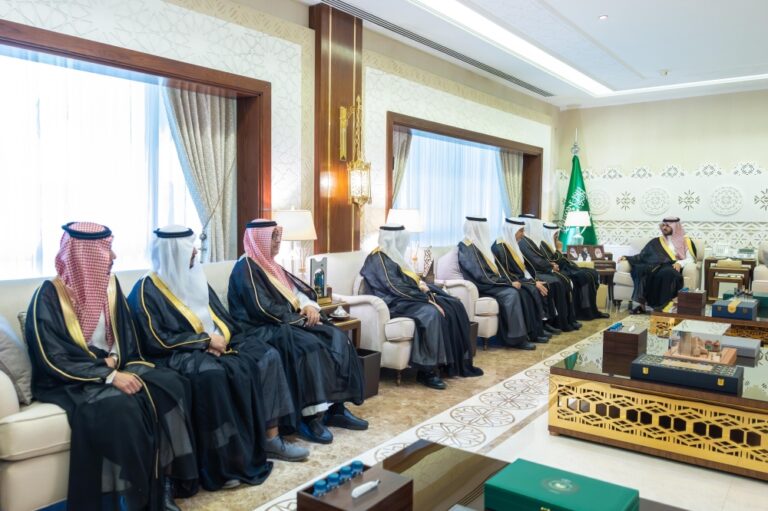 نائب-أمير-المنطقة-الشرقية-يستقبل-رئيس-وقيادات-جامعة-الملك-فهد-للبترول-والمعادن