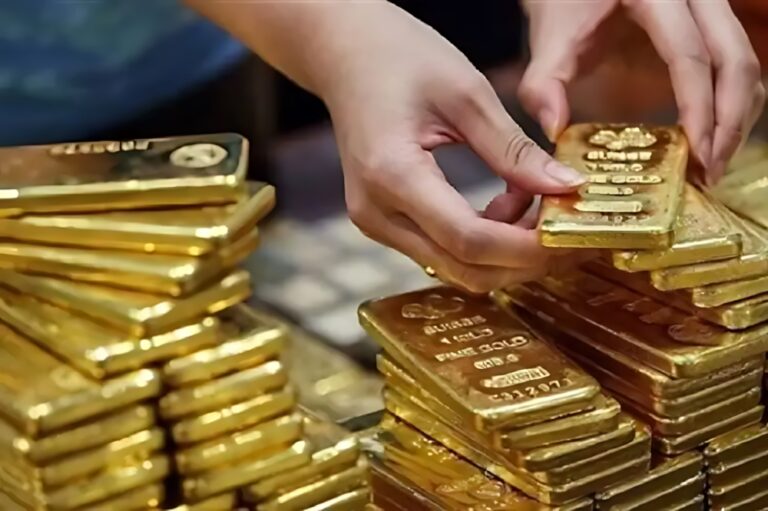الذهب-يستقر-قرب-أعلى-مستوياته-مع-ترقب-السوق-لبيانات-التضخم-الأمريكية
