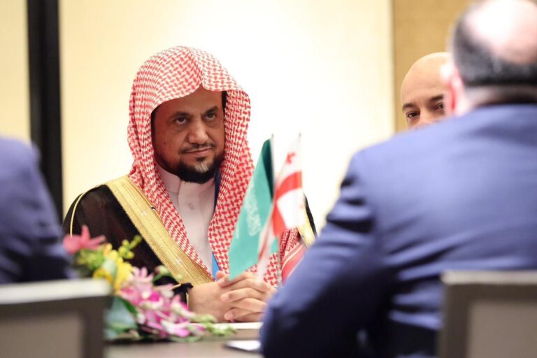 النائب-العام-يعقد-لقاءات-ثنائية-مع-نظرائه-على-هامش-مؤتمر-الرابطة-الدولية-للمدعين-العامين-بسنغافورة