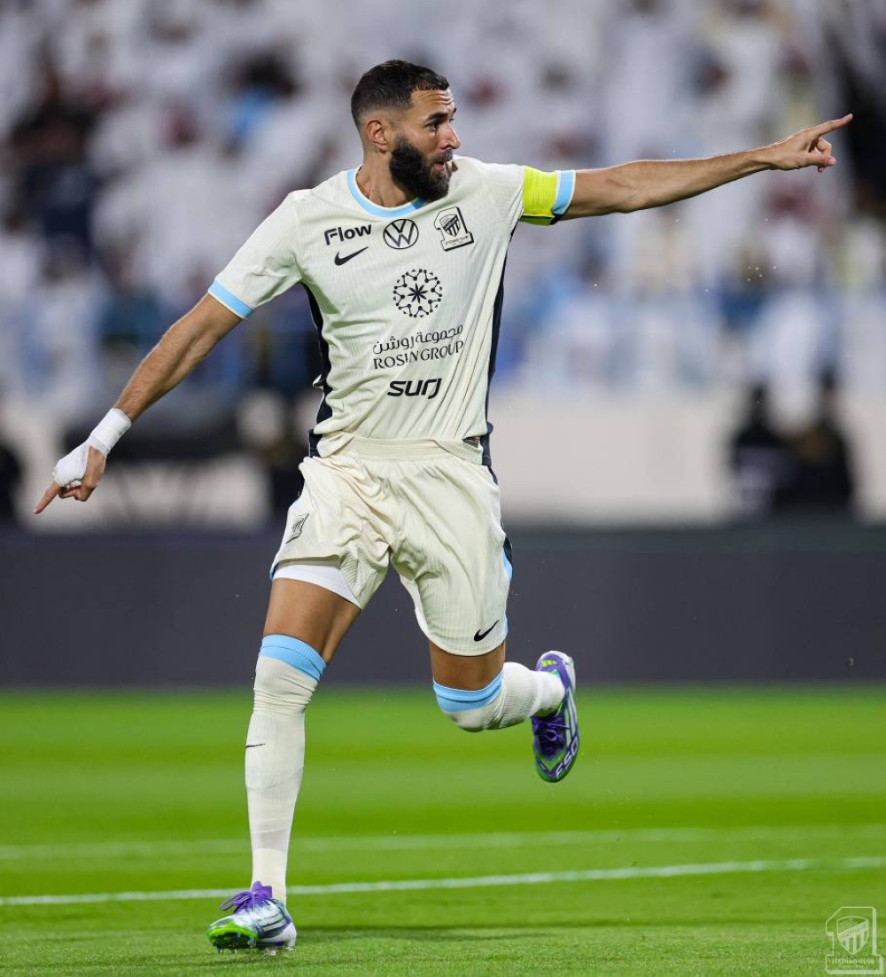 الفرد-يعوض-غياب-البنز