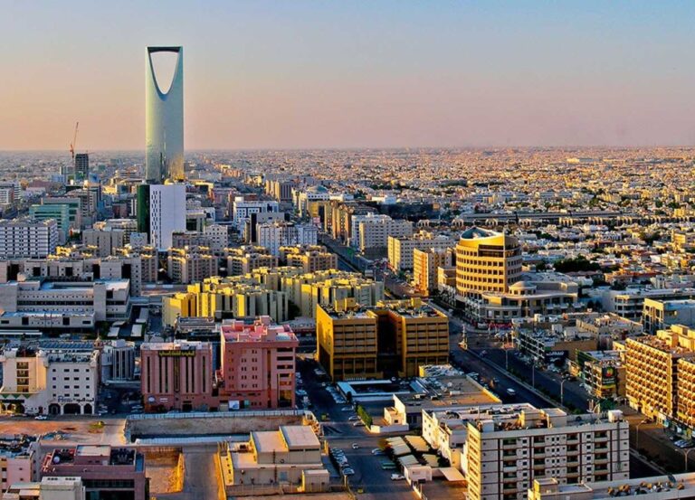 “منصة-التوازن-العقاري”.-دليلك-لشراء-الأراضي-السكنية-بالرياض