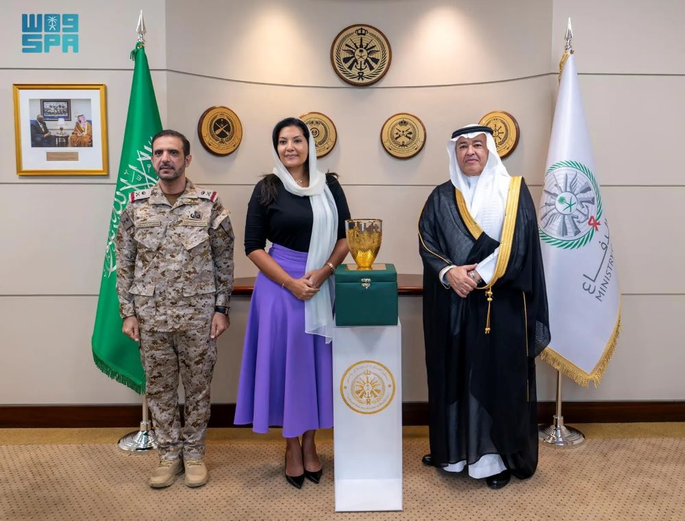 سفيرة-المملكة-لدى-الولايات-المتحدة-تزور-الملحقية-العسكرية-السعودية-في-واشنطن