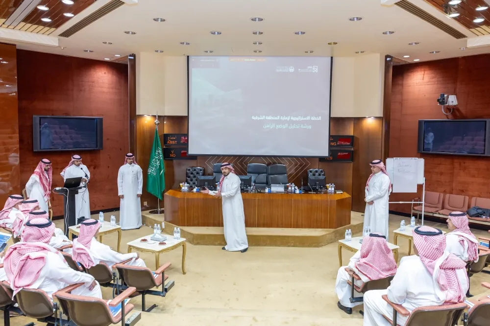 الشرقية.-ورشة-عمل-لتطوير-الخطة-الاستراتيجية-للإمارة