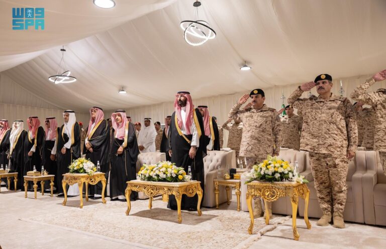 وزير-الحرس-الوطني-يتفقد-مقر-قيادة-لواء-الملك-فيصل-للأمن-الخاص-ومستشفى-الأمير-محمد-بن-عبدالعزيز-بالمدينة-المنورة