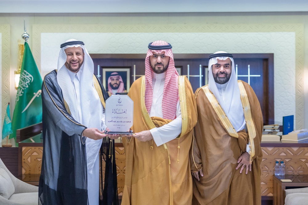 نائب-أمير-المنطقة-الشرقية-يستقبل-أعضاء-مجلس-إدارة-جمعية-“نبع”-لخدمات-المياه