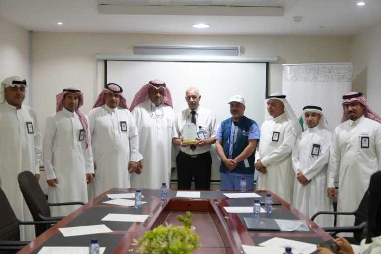 الأحساء.-“البيئة”-تطلق-برامج-وقائية-للحد-من-انتشار-داء-السعار