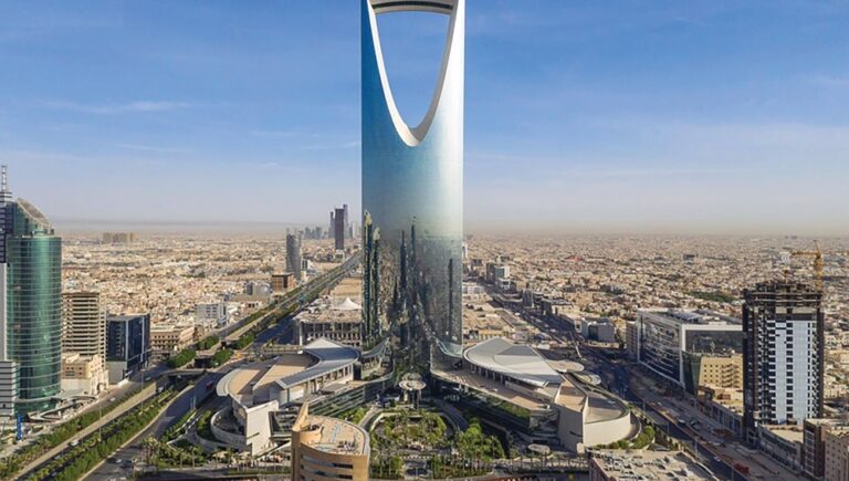 توقعات-باستمرار-نمو-القطاع-غير-النفطي-مدفوعًا-بالطلب-المحلي-والإنفاق-الرأسمالي