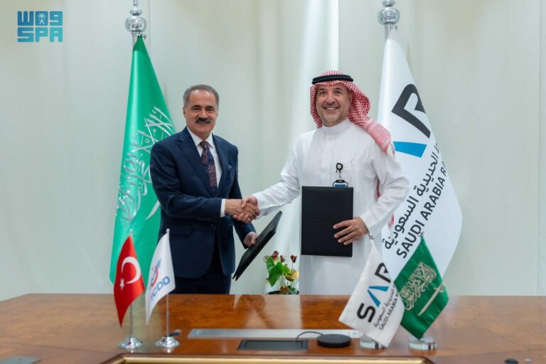 “سار”-توقّع-مذكرة-تفاهم-لتعزيز-سبل-التعاون-مع-مؤسسة-السكك-الحديدية-التركية