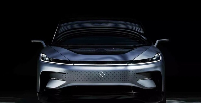 احتراق-نموذج-مبكر-من-فارداي-فيوتشر-ff91-داخل-مقر-الشركة-في-لوس-أنجلوس