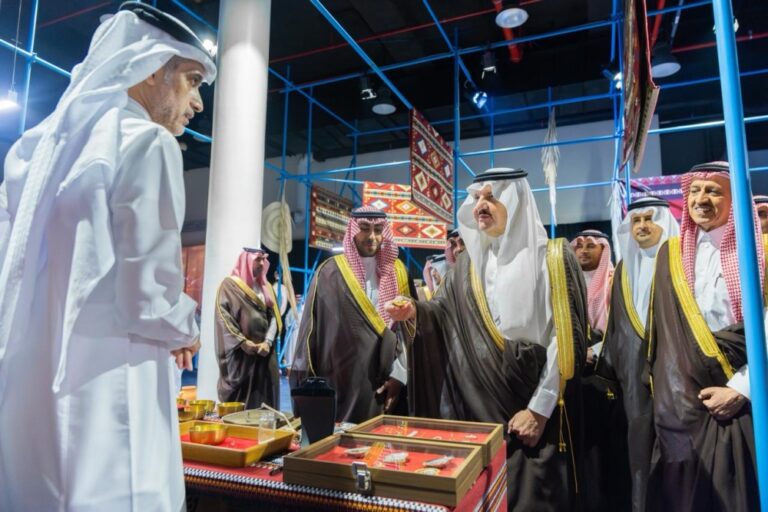 أمير-المنطقة-الشرقية-يفتتح-“معرض-الشرقية-للحرف-اليدوية”