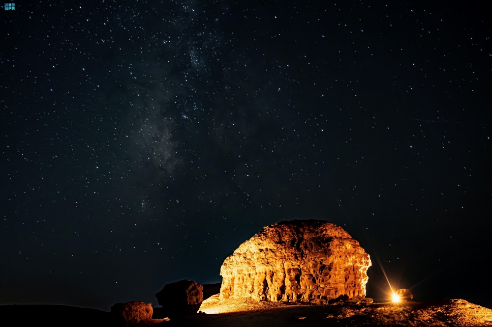 صور|-نجوم-الصيف-والشتاء-تزين-سماء-الحدود-الشمالية-في-أكتوبر