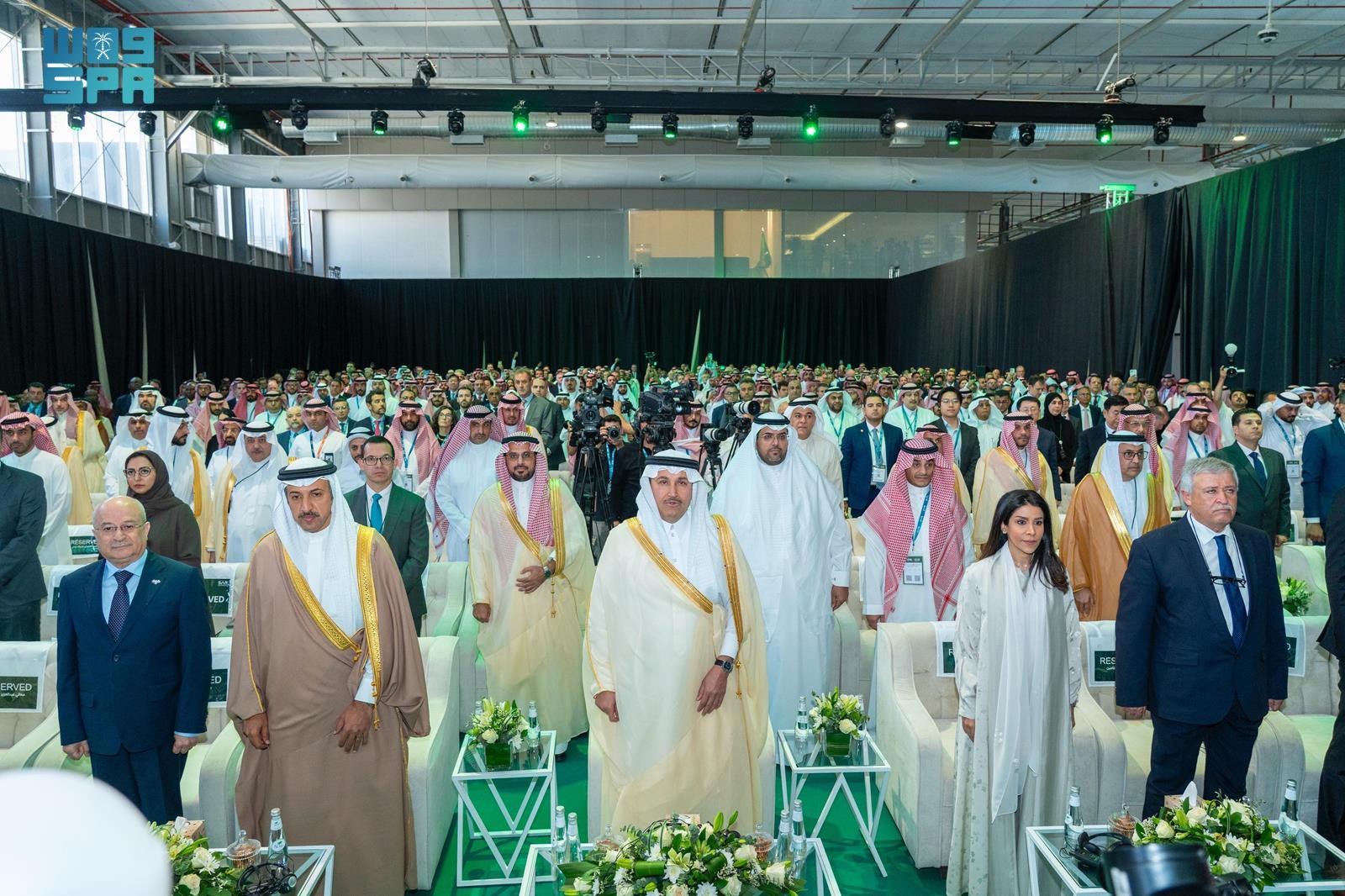 بمشاركة-دولية-واسعة.-وزير-النقل-والخدمات-اللوجستية-يفتتح-المؤتمر-السعودي-الدولي-للخطوط-الحديدية