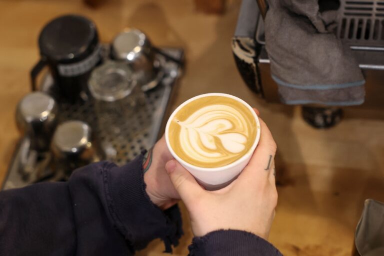 زاد-بنحو-55%.-عشاق-القهوة-في-أمريكا-يدفعون-ثمن-ارتفاع-أسعار-البن