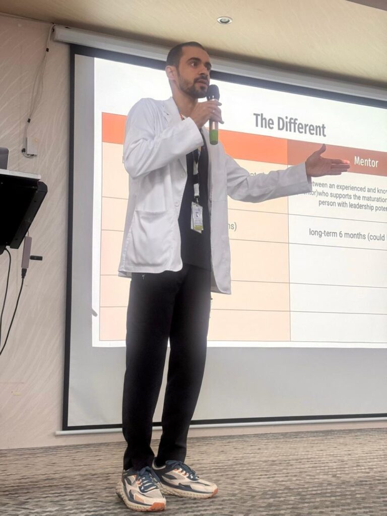 بمشاركة-44-ممرضًا.-برنامج-تدريبي-لتطوير-الإشراف-التمريضي-بالقطيف