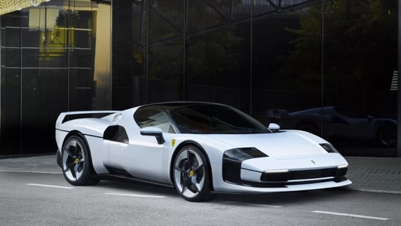 فيراري-sc40:-تحفة-فريدة-تستعيد-روح-f40-بتقنيات-هجينة-عصرية