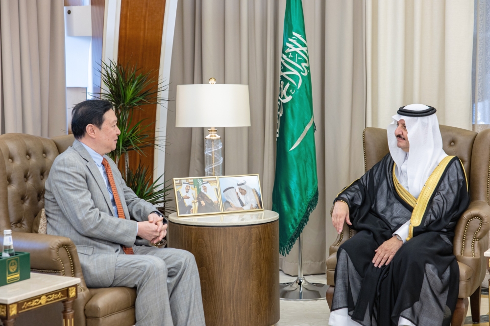 أمير-المنطقة-الشرقية-يستقبل-السفير- الصيني-لدى-المملكة 