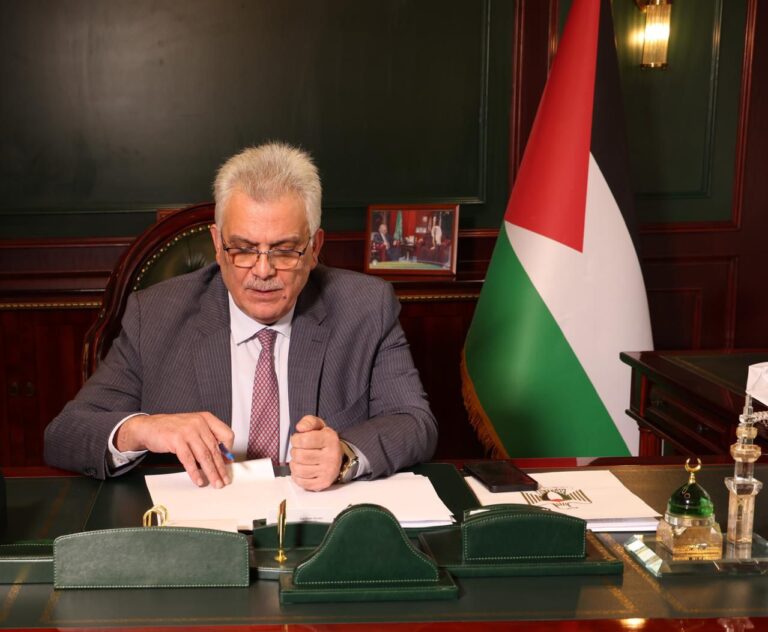 السفير-غنيم-ينوه-بالمواقف-السعودية-الثابتة-والمشرفة-تجاه-القضية-الفلسطينية