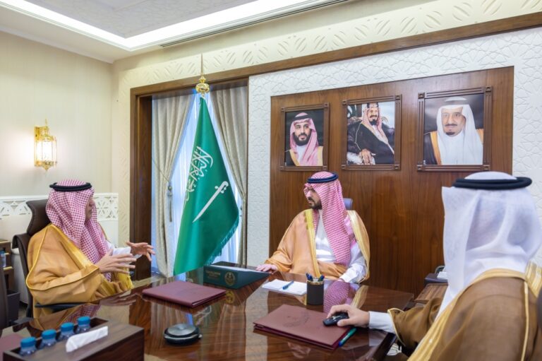 نائب-أمير-الشرقية-يستقبل-رئيس-مجلس-إدارة-مسابقة-“مجسم-وطن”