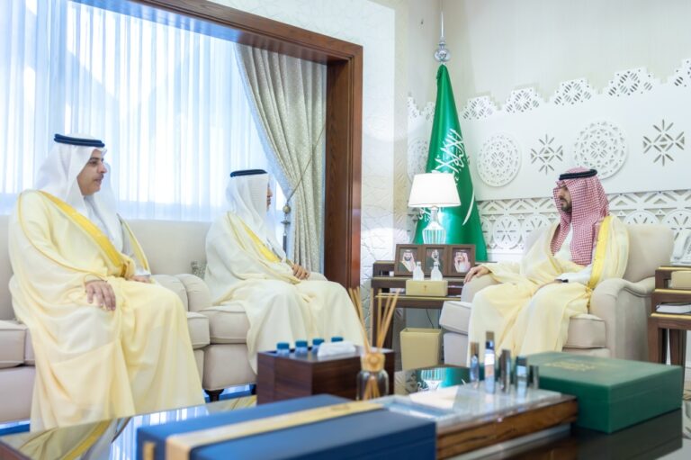 نائب-أمير-الشرقية-يؤكد-دور-الكفاءات-الوطنية-في-تطوير-قطاع-الصحة