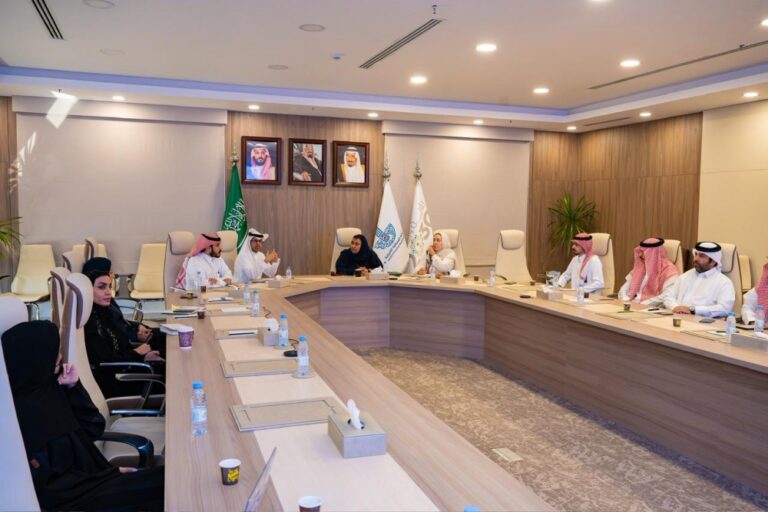 تنظيم-وتمكين.-أمانة-الشرقية-تستعرض-جهودها-بملف-الباعة-الجائلين