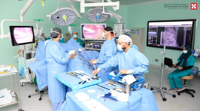 مستشفى-الدكتور-سليمان-الحبيب-بالخبر-يجري-عملية-“ويبل-المتقدمة”-بالمنظار-لإستئصال-ورم-برأس-البنكرياس