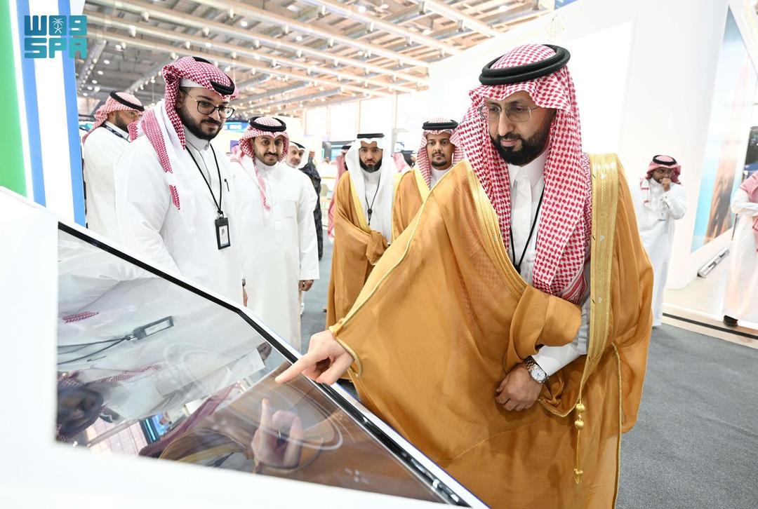 رئيس-“الغذاء-والدواء”-يدشّن-نموذجًا-يعتمد-على-الذكاء-الاصطناعي-للتنبؤ-بنقص-الأدوية