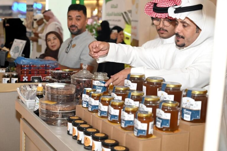 افتتح-الأربعاء.-مهرجان-العسل-والتمر-في-الدمام-يدعم-السياحة-المحلية