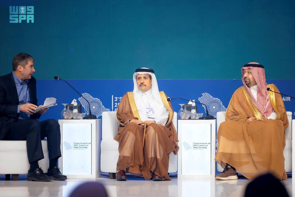 رئيس-المنتدى-الاقتصادي-العالمي:-المملكة-تتصدر-دول-المنطقة-في-توظيف-تقنيات-الثورة-الصناعية-الرابعة