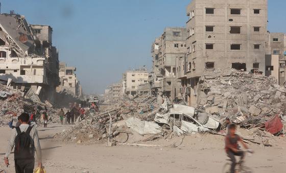 مفوض-حقوق-الإنسان:-تقارير-مقتل-أكثر-من-100-فلسطيني-في-غزة-في-غارات-إسرائيلية،-“مروعة”