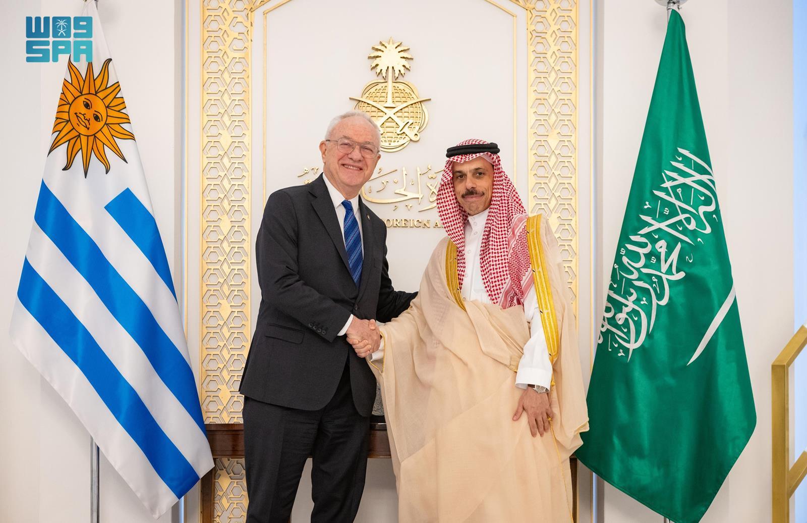 وزير-الخارجية-يستقبل-وزير-خارجية-أوروغواي