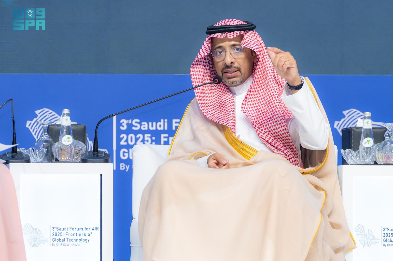 “وزير-الصناعة”:-المملكة-تقود-صناعات-المستقبل-بـ4-آلاف-مصنع-ذكي