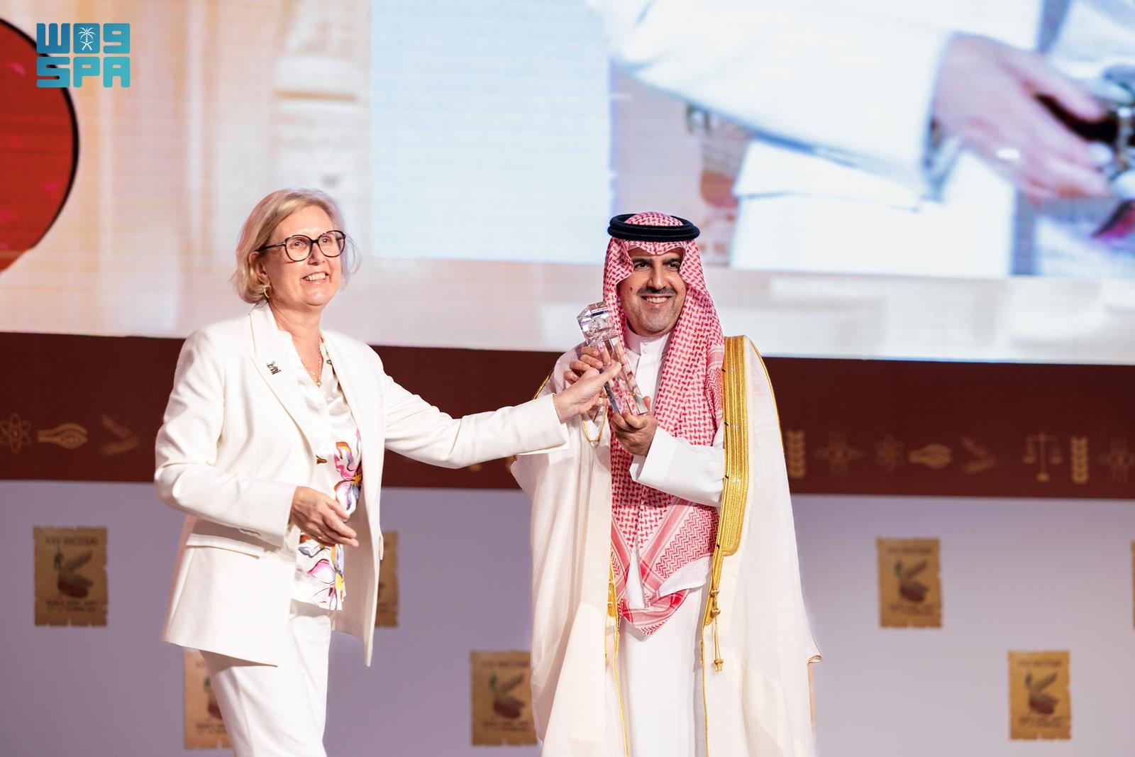 “ديوان-المحاسبة”-يفوز-بـ-“جائزة-المستقبل”-المقدمة-من-المنظمة-الدولية-(الإنتوساي)