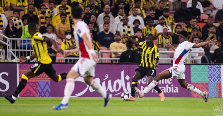 عميد-آسيا-مخيف