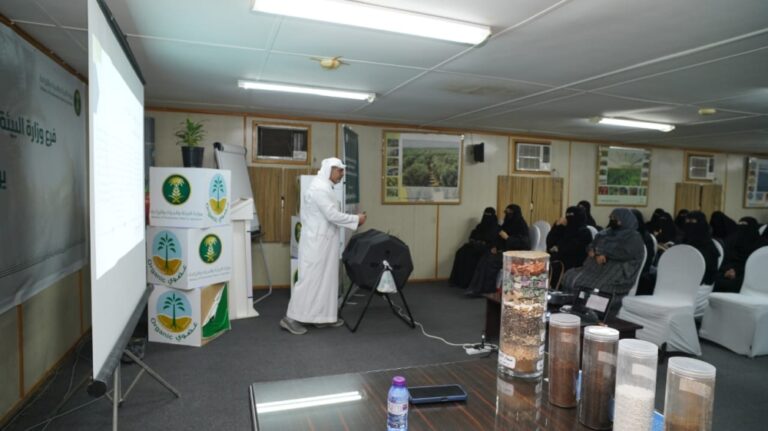 اختتام-فعالية-تحويل-الهدر-الغذائي-إلى-سماد-عضوي-بالقطيف